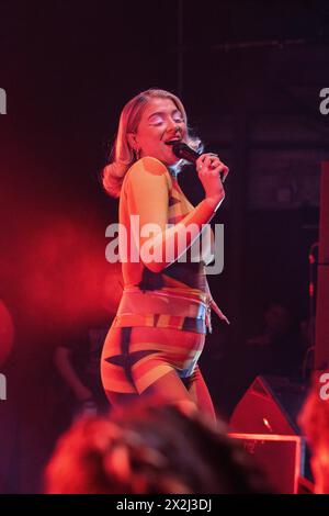 Caity Baser spielte ihre still Learning Tour in ihrer ausverkauften Londoner Show im Eventim Apollo, 19./04/24 Stockfoto