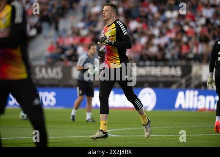 Faro, Portugal. April 2024. Liga Portugal Betclic - Spieltag 30SC Farense vs SL Benfica Trainingsanzug. A. Trubin Credit: Atlantico Press/Alamy Live News Stockfoto