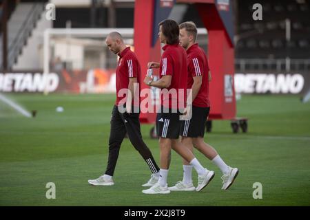 Faro, Portugal. April 2024. Liga Portugal Betclic - Spieltag 30SC Farense vs. SL Benfica warm-up Credit: Atlantico Press/Alamy Live News Stockfoto