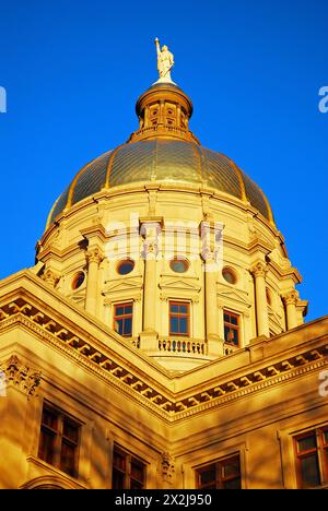 Die goldene Kuppel des Georgia State Capitol in Atlanta, Heimat der Regierung und Politik Stockfoto