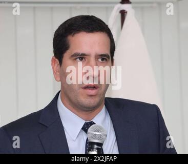 RUEDA-PRENSA-MINISTERIO-ENERGIA Quito, lunes 22 de abril del 2024 Rueda de Prensa del Ministerio de Energia, para hablar sobre la situacion energÃ tica del pais, en el Ministerio de Energia. Roberto Luque Fotos:Rolando Enriquez/API Quito Pichincha Ecuador SOI-RUEDA-PRENSA-MINISTERIO-ENERGIA-5ad3de63a6fda2566cacca3fc476698e *** PRESSEKONFERENZ des Energieministeriums Quito, Montag, 22. April 2024 Pressekonferenz des Energieministeriums, um über die Energiesituation des Landes zu sprechen, im Energieministerium Roberto Luque Fotos Rolando Enriquez API Quito Pichincha Ecuador SOI PRESS CONFEREN Stockfoto