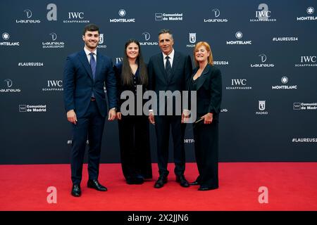 Madrid. Spanien. 20240422, Miguel Indurain, Marisa Lopez de Goicoechea nimmt an den Laureus World Sports Awards Madrid 2024 Teil - Roter Teppich im Palacio de Cibeles am 22. April 2024 in Madrid, Spanien Credit: MPG/Alamy Live News Stockfoto