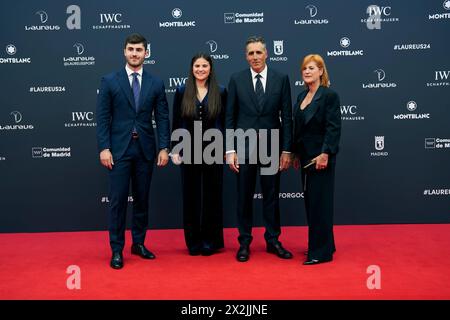 Madrid. Spanien. 20240422, Miguel Indurain, Marisa Lopez de Goicoechea nimmt an den Laureus World Sports Awards Madrid 2024 Teil - Roter Teppich im Palacio de Cibeles am 22. April 2024 in Madrid, Spanien Credit: MPG/Alamy Live News Stockfoto