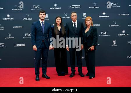 Madrid, Madrid, Spanien. April 2024. Miguel Indurain, Marisa Lopez de Goicoechea nimmt am 22. April 2024 in Madrid, Spanien, an den Laureus World Sports Awards Madrid 2024 Teil – Roter Teppich im Palacio de Cibeles (Foto: © Jack Abuin/ZUMA Press Wire) NUR ZUR REDAKTIONELLEN VERWENDUNG! Nicht für kommerzielle ZWECKE! Quelle: ZUMA Press, Inc./Alamy Live News Stockfoto