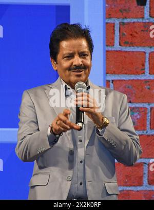 Mumbai, Indien. April 2024. Der indische Playback-Sänger udit Narayan spricht während der Liedeinführung des kommenden Films „Srikanth“ in Mumbai. (Foto: Ashish Vaishnav/SOPA Images/SIPA USA) Credit: SIPA USA/Alamy Live News Stockfoto