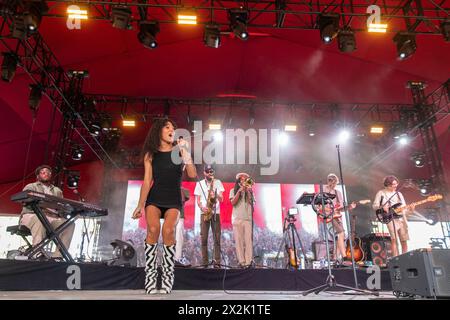 Indio, USA. April 2024. Sänger Olivia Dean während des Coachella Music Festivals im Empire Polo Club am 21. April 2023 in Indio, Kalifornien (Foto: Daniel DeSlover/SIPA USA) Credit: SIPA USA/Alamy Live News Stockfoto