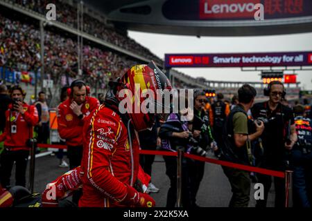 Shanghai, China, 21. April: Carlos Sainz aus Spanien tritt für Ferrari an. Wettkampftag, Runde 05 der Formel-1-Meisterschaft 2024. Quelle: Michael Potts/Alamy Live News Stockfoto