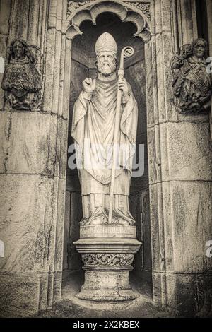 Statue, St. Marie's Church, Bury, Lancashire, England, Vereinigtes Königreich Stockfoto