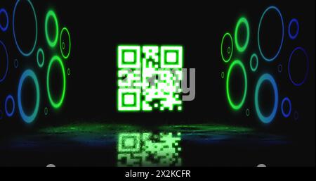Bild des qr-Codes über Neonformen auf schwarzem Hintergrund Stockfoto