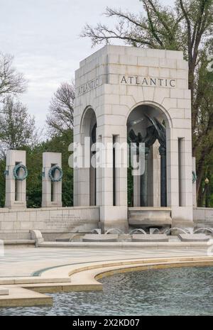 World war II Memorial in der National Mall, gewidmet den Amerikanern, die während des Zweiten Weltkriegs in Washington D.C. in der Armee und als Zivilisten dienten Stockfoto