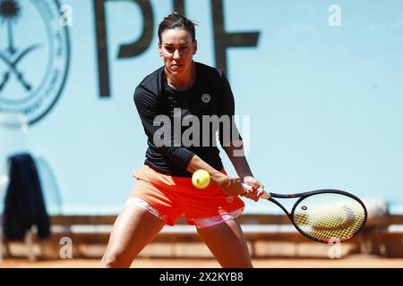 Nuria Parrizas Diaz (Spanien) im Kampf gegen Jule Niemeier (Deutschland) während der Mutua Madrid Open 2024, ATP Masters 1000 und WTA 1000, Tennisturnier am 22. April 2024 in Caja Magica in Madrid Stockfoto