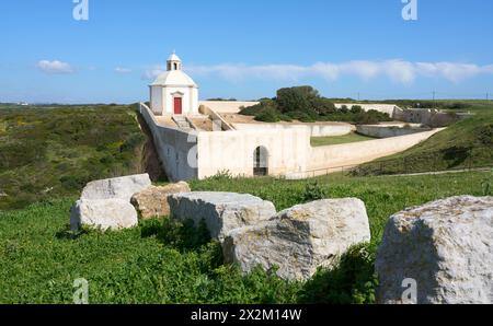 Santuário de Nossa Senhora do Cabo Espichel, eine berühmte Pilgerkirche auf den Klippen von Cabo Espichel in der Nähe von Sesimbra, Portugal Stockfoto