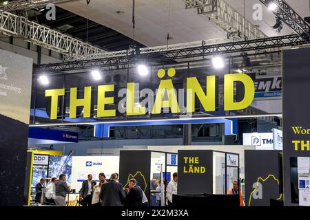 Hannover Messe Industrie 2024 DEU, Deutschland, Niedersachsen, Hannover, 22.04.2024: Messestand Baden Württemberg - The Länd *** Hannover Messe Industrie 2024 DEU, Deutschland, Niedersachsen, Hannover, 22 04 2024 Stand Baden Württemberg The Länd Stockfoto
