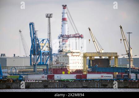 Der Umschlaghafen in Rostock. Rostock *** der Umschlagshafen Rostock Urheberrecht: FrankxHormannx/xnordlicht Stockfoto