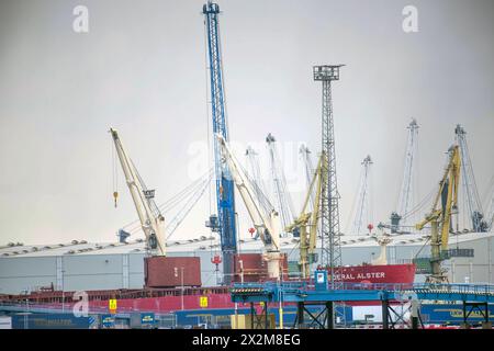 Der Umschlaghafen in Rostock. Rostock *** der Umschlagshafen Rostock Urheberrecht: FrankxHormannx/xnordlicht Stockfoto