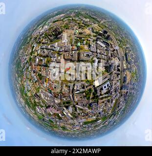 AUFZEICHNUNGSDATUM NICHT ANGEGEBEN Luftbild, Innenstadt City Ansicht mit dem Kennedyplatz und Außengastronomie mit roten Sonnenschirmen, Wohngebiet und Geschäftszentrum, Blick zum Hauptbahnhof Essen Hbf, Erdkugel, Fisheye Aufnahme, Fischaugen Aufnahme, 360 Grad Aufnahme, winzige Welt, kleiner Planet, Fischaugenbild, Stadtkern, Essen, Ruhrgebiet, Nordrhein-Westfalen, Deutschland ACHTUNGxMINDESTHONORARx60xEURO *** Luftansicht, Innenstadtblick mit Kennedyplatz und Outdoor-Gastronomie mit roten Sonnenschirmen, Wohngebiet und Business Center, Blick zum Essener Hauptbahnhof, Erdkugel, Fischaugenbild, Fischaugenbild, Stockfoto