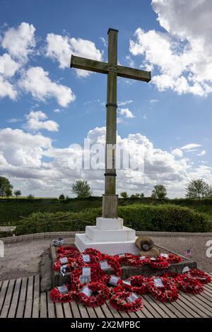 Gedenkkreuz am Lochnagar-Krater Stockfoto