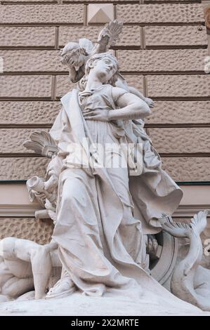 Skulptur am Eingang zum Opernhaus Odessa. Ukraine Stockfoto