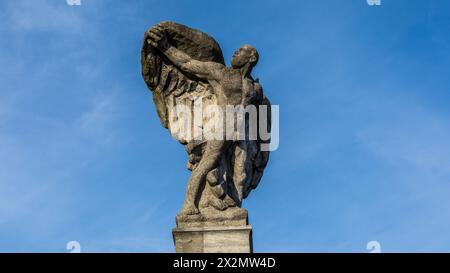 Konstanz, Deutschland - 29. Januar 2022: Das Denkmal von Graf Zeppelin steht im Konstanzer Hafen und ist eine der Sehenswürdigkeiten der süddeutschen Stockfoto