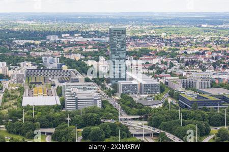 Mit 146 Meter ist der O2-Turm eines der höchsten Gebäude in der Landeshauptstadt. (München, Deutschland, 27.05.2022) Stockfoto