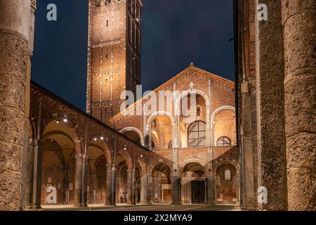 Die Basilika Sant'Ambrogio, eine der ältesten Kirchen in Mailand, Italien. Stockfoto