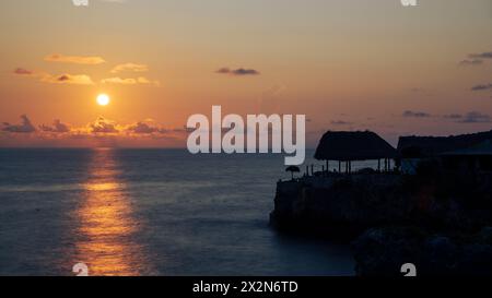 Sonnenuntergang vom Ricks Cafe, Negril, Jamaika. Juni 2023 Stockfoto