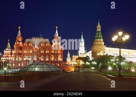MOSKAU - 17. AUGUST: Historisches Museum am 17. August 2011 in Moskau, Russland. Staatliches Historisches Museum - das größte historische Museum Russlands wurde gegründet Stockfoto