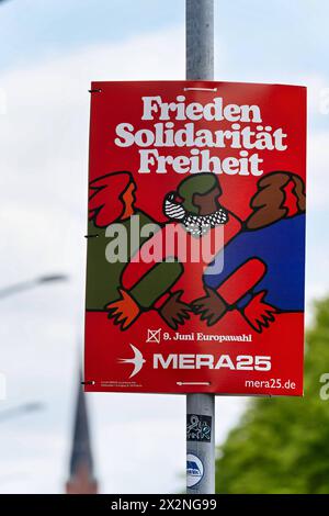 2024-04-23,Berlin,Europawahl,vom 6. bis 9. Juni 2024 wählen Sie die Bürgerinnen und Bürger der Europäischen Union EU zum zehnten Mal das Europäische Parlament. In Deutschland wird am Sonntag, 9. Juni 2024 gewählt.ein Plakat der Partei Mera25 *** 2024 04 23,Berlin,Europawahlen,vom 6. Bis 9. Juni 2024 wählen die Bürger der Europäischen Union zum zehnten Mal das Europäische Parlament in Deutschland, Wahlen finden am Sonntag, 9. Juni 2024, Ein Poster der Partei Mera25 statt Stockfoto