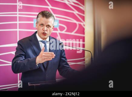 Presseerklärung mit Thorsten frei, erster Parlamentarischer Geschaeftsführer der CDU/CSU-Bundestagsfraktion, Berlin, 23.04.2024. Berlin Deutschland *** Pressemitteilung mit Thorsten frei, erster Parlamentarischer Geschäftsführer der CDU CSU-Fraktion, in Berlin, 23 04 2024 Berlin Deutschland Copyright: xx Stockfoto