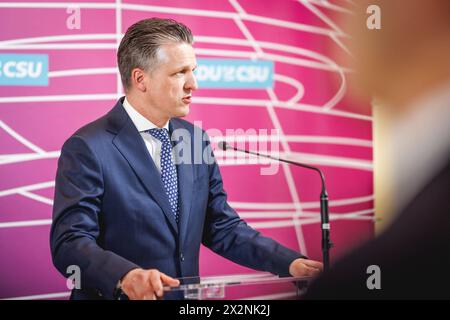 Presseerklärung mit Thorsten frei, erster Parlamentarischer Geschaeftsführer der CDU/CSU-Bundestagsfraktion, Berlin, 23.04.2024. Berlin Deutschland *** Pressemitteilung mit Thorsten frei, erster Parlamentarischer Geschäftsführer der CDU CSU-Fraktion, in Berlin, 23 04 2024 Berlin Deutschland Copyright: xx Stockfoto