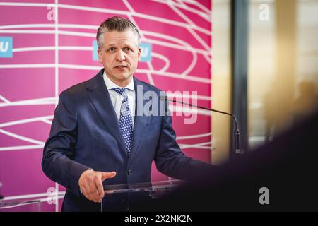 Presseerklärung mit Thorsten frei, erster Parlamentarischer Geschaeftsführer der CDU/CSU-Bundestagsfraktion, Berlin, 23.04.2024. Berlin Deutschland *** Pressemitteilung mit Thorsten frei, erster Parlamentarischer Geschäftsführer der CDU CSU-Fraktion, in Berlin, 23 04 2024 Berlin Deutschland Copyright: xx Stockfoto