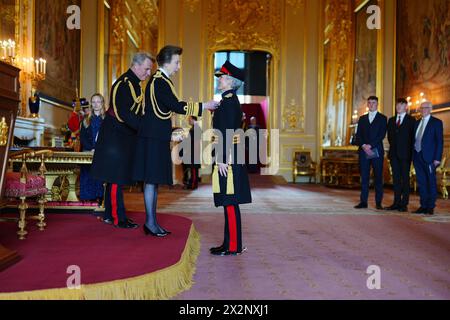 Generalleutnant Dame Sharon Nesmith wird von der Prinzessin Royal in Windsor Castle, Berkshire, zur Dame Commander des Order of the Bath ernannt. Bilddatum: Dienstag, 23. April 2024. Stockfoto