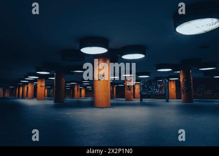 Fußgängerunterführung am ICC Berlin, Deutschland Stockfoto