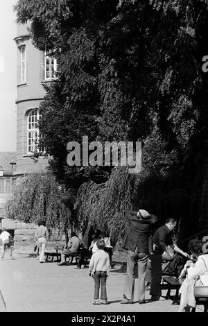 Fluss Ill Kais, Straßburg, Elsass, Frankreich, Archiv 80er Jahre Stockfoto