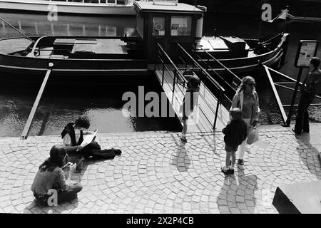 Fluss Ill Kais, Straßburg, Elsass, Frankreich, Archiv 80er Jahre Stockfoto