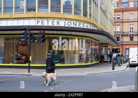 Kaufhaus Peter Jones & Partners an der Ecke Kings Road und Sloane Square, Chelsea, London, Großbritannien Stockfoto