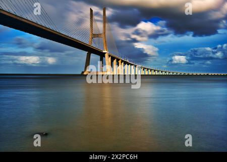 Lissabon, Portugal, Vasco da Gama-Brücke Stockfoto