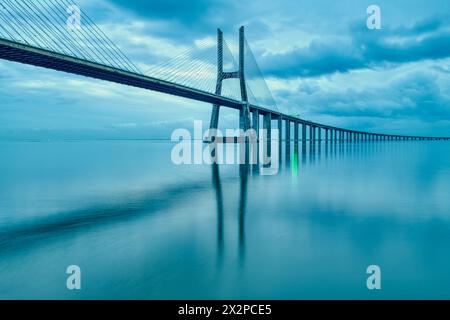 Lissabon, Portugal, Vasco da Gama-Brücke Stockfoto