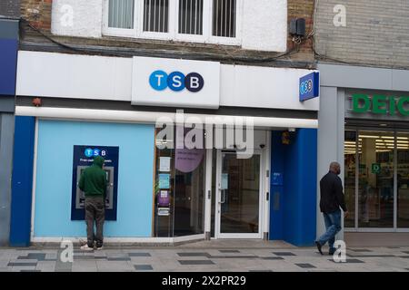 Slough, Berkshire, Großbritannien. April 2024. Eine TSB-Filiale in Slough, Berkshire. Kredit: Maureen McLean/Alamy Stockfoto