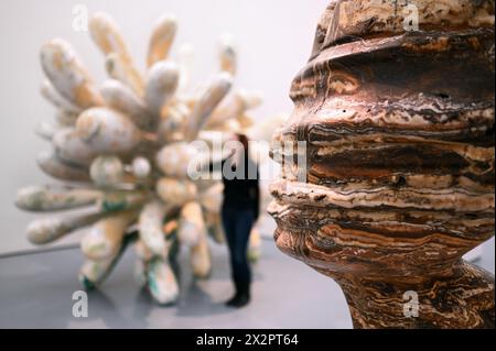 Ausstellung im Kunstpalast Düsseldorf, Tony Cragg, Bitte berühren! Skulpturen zum Anfassen. Stockfoto