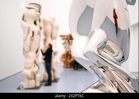 Ausstellung im Kunstpalast Düsseldorf, Tony Cragg, Bitte berühren! Skulpturen zum Anfassen. Stockfoto