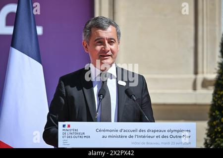 Paris, Frankreich. April 2024. Gerald Darmanin, französischer Innenminister, während des Empfangs der Flaggentour am Place Beauvau am 23. April 2024 in Paris, Frankreich. Foto: Tomas Stevens/ABACAPRESS.COM Credit: Abaca Press/Alamy Live News Stockfoto