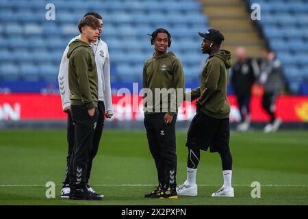 Leicester, Großbritannien. April 2024. Die Spieler aus Southampton kommen vor dem Sky Bet Championship Match Leicester City gegen Southampton am 23. April 2024 im King Power Stadium, Leicester, Großbritannien (Foto: Gareth Evans/News Images) in Leicester, Großbritannien, am 23. April 2024 an. (Foto: Gareth Evans/News Images/SIPA USA) Credit: SIPA USA/Alamy Live News Stockfoto