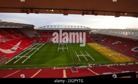 England, Liverpool - 29. Dezember 2023: Spielplanunterhaltung in Vorbereitung auf das nächste Spiel zwischen Liverpool FC und Newcastle United in Anfield. Stockfoto