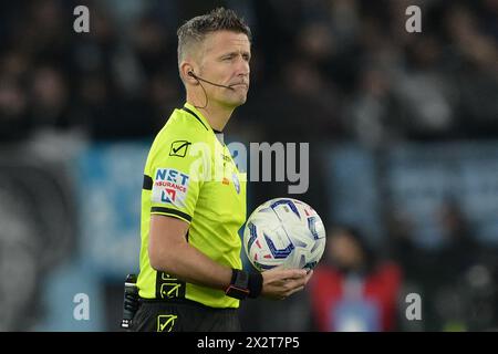 Roma, Italien. April 2024. Schiedsrichter Daniele Orsato beim Halbfinalspiel der Coppa Italia (Leg 2 von 2) zwischen Lazio und Juventus im Olympiastadion in Rom, Italien - Dienstag, 23. April 2024. Sport - Fußball . (Foto: Alfredo Falcone/LaPresse) Credit: LaPresse/Alamy Live News Stockfoto