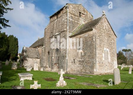 Die normannische Kirche St. Nikolaus aus aus dem 12. Jahrhundert wurde auf sächsischen Überresten erbaut, Studland, Swanage, Isle of Purbeck, Dorset, England Stockfoto