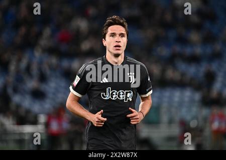 Rom, Italien. April 2024. Federico Chiesa von Juventus FC sieht beim Coppa Italia Halbfinalspiel zwischen SS Lazio und Juventus FC im Stadio Olimpico am 23. April 2024 in Rom an. Quelle: Nicola Ianuale/Alamy Live News Stockfoto