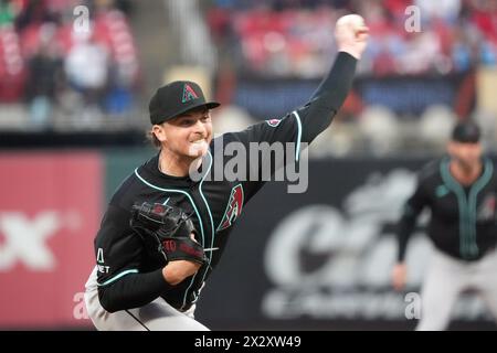 St. Louis, Usa. April 2024. Arizona Diamondbacks Tommy Henry liefert ein Pitch an die St. Louis Cardinals im Busch Stadium in St. Louis am Dienstag, 23. April 2024. Foto: Bill Greenblatt/UPI Credit: UPI/Alamy Live News Stockfoto