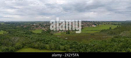 Kleiner Sumpf im Fluss Ribeirao Sao Joao in Itaja Goias Stockfoto