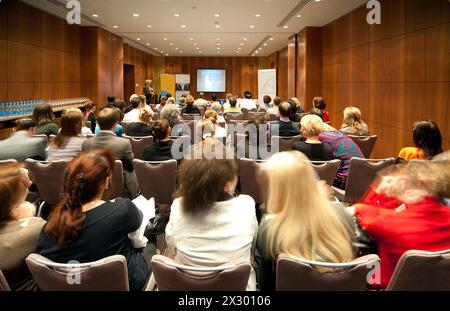 Präsentation in der Haupthalle Stockfoto